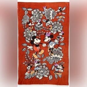 Vera Bradley Disney Mickey and Minnie Floral Potters Clay Blanket Decor Fall EUC